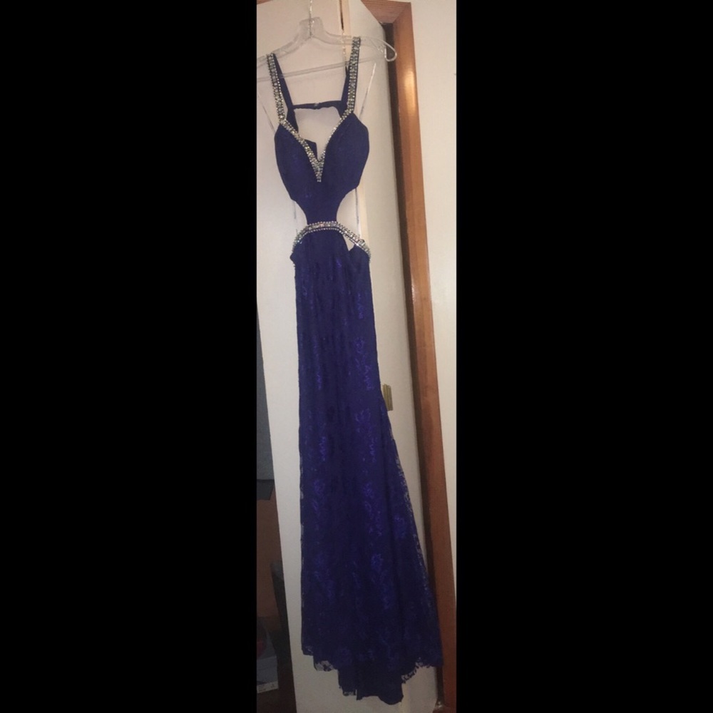 Prom Dress - Picture 3 of 3